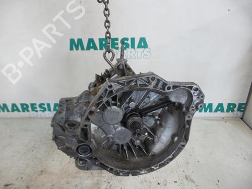 Used Gearbox RENAULT ESPACE IV (JK0/1_) 2.2 dCi (JK0H) (150 hp) 31525072