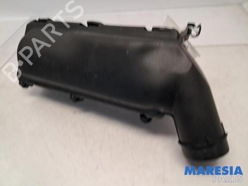 Caja filtro de aire Caja filtro de aire PEUGEOT 3008 I MPV (0U_) 1.6 THP (156 hp) 39901072 39901072