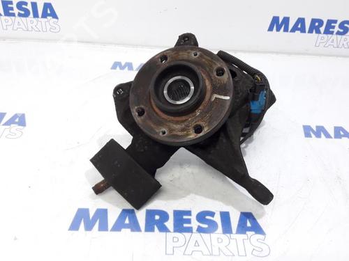 Used Left front steering knuckle CITROËN C5 II (RC_) 2.0 16V (RCRFJB, RCRFJC) (140 hp) 31428337