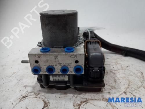 Used ABS pump PEUGEOT 3008 I MPV (0U_) 1.6 THP (156 hp) 31488168
