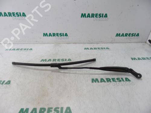 vindrute-viskerarm-abarth-500-595-695-2008-31395714 main image