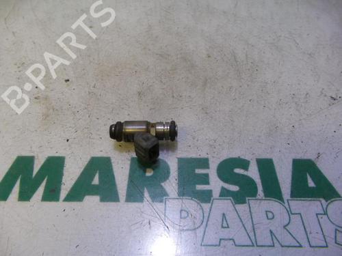 injector-renault-megane-i-coach-da01_-1996-1997-1998-1999-2000-2001-2002-2003-31418945 main image