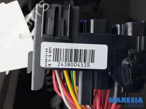 Fuse box RENAULT MEGANE IV Hatchback (B9A/M/N_) 1.6 TCe 205 (B9MV) | BP36420603E1 - Image 3