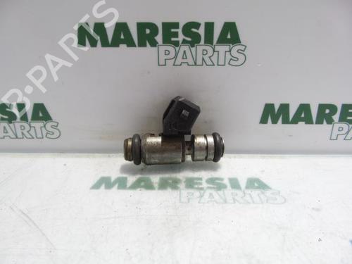 Used Injector FIAT PUNTO (188_) 1.2 60 (188.030, .050, .130, .150, .230, .250) (60 hp) 31501927