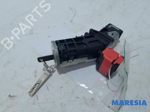 Used Ignition barrel RENAULT TWINGO III (BCM_, BCA_) 1.0 SCe 70 (71 hp) 31420746