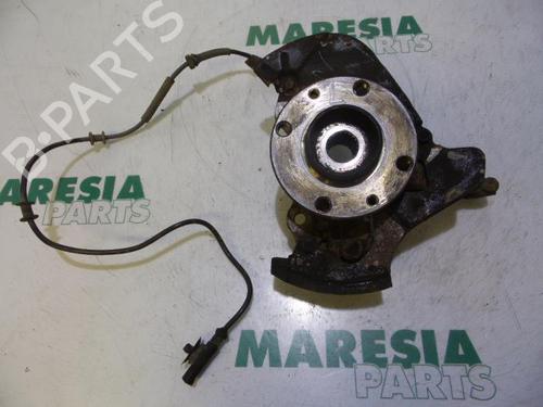 Used Left front steering knuckle FIAT PANDA (169_) 1.2 (169.AXB11, 169.AXB1A) (60 hp) 31510837