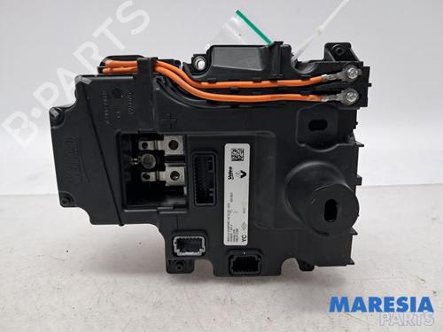Used Electronic module RENAULT ZOE Hatchback Van (BFM_) Electric (BFME) (92 hp) 31529499