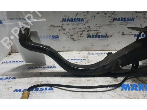Left front steering knuckle ALFA ROMEO 156 (932_) 1.6 16V T.SPARK (932A4) | BP31520256M25 