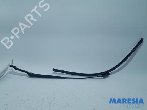 Used Front windshield wiper arm RENAULT ESPACE IV (JK0/1_) 2.0 (JK0A, JK1D, JK0N) (170 hp) 31396376