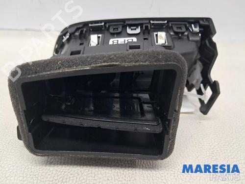 Air vent RENAULT MEGANE IV Hatchback (B9A/M/N_) 1.2 TCe 130 (B9MR) | BP31816731I21
