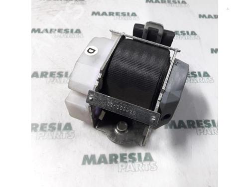 Used Rear right seatbelt ALFA ROMEO 147 (937_) 1.9 JTD (937.AXD1A, 937.BXD1A, 937.AXV1A, 937.BXB1A,... (115 hp) 31404105