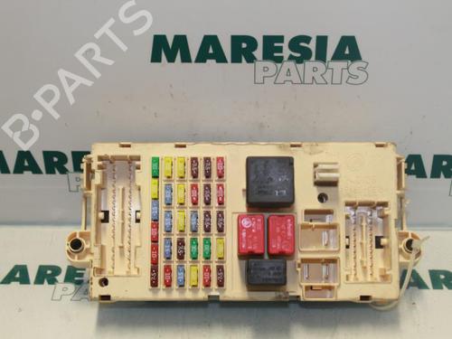 Used Fuse box ALFA ROMEO 147 (937_) 1.9 JTDM 8V (937.AXD1A, 937.AXU1A, 937.BXU1A) (120 hp) 31457290