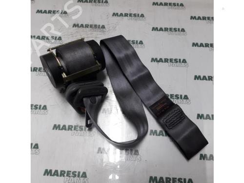 Used Front right seatbelt RENAULT TWINGO I (C06_) 1.2 (C066, C068) (58 hp) 31449669