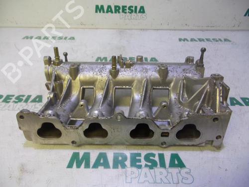 Used Injection rail RENAULT ESPACE IV (JK0/1_) 2.0 Turbo (JK0A, JK0B, JK0N) (163 hp) 31446890