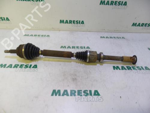 Used Right front driveshaft RENAULT SCÉNIC I MPV (JA0/1_, FA0_) 2.0 16V (JA1B, JA1D, JA0C) (139 hp) 31515938