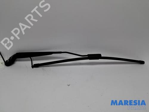 Used Front windshield wiper arm Front windshield wiper arm 37875672 37875672