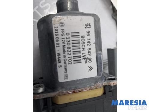 Front right window mechanism PEUGEOT 208 I (CA_, CC_) 1.2 VTI 82 | BP31492563C23 
