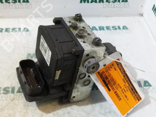 Used ABS pump FIAT STILO (192_) 2.4 20V (192_XD1A, 192AXD12) (170 hp) 31412874