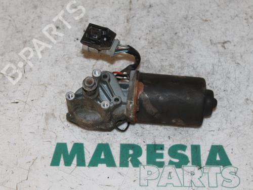 Used Front wiper motor Front wiper motor RENAULT ESPACE III (JE0_) 2.0 16V (JE0N, JE0L, JE02) (140 hp) 31398525 31398525