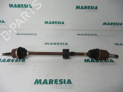 Used Right front driveshaft Right front driveshaft FIAT PUNTO (188_) 1.2 16V 80 (188.233, .235, .253, .255, .333, .353, .639,... (80 hp) 31498147 31498147
