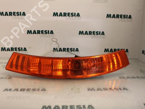 Used Left front indicator RENAULT TRAFIC II Bus (JL) 1.9 dCI 100 (JL0C, JL0K) (101 hp) 31508757