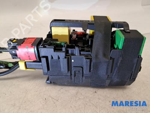 Used Fuse box Fuse box PEUGEOT 208 I (CA_, CC_) 1.6 VTi (120 hp) 31410338 31410338