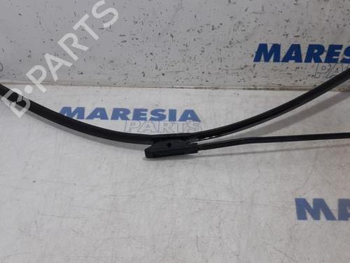 Front windshield wiper arm CITROËN C4 Grand Picasso I (UA_) 1.6 HDi 110 | BP31484911C143
