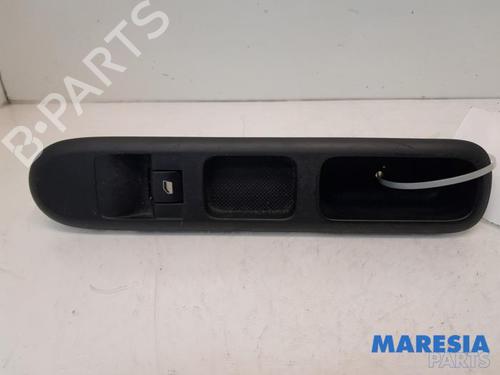 Used Switch PEUGEOT 3008 I MPV (0U_) 1.6 THP (156 hp) 31519507