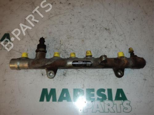 Used Injection rail RENAULT LAGUNA II Grandtour (KG0/1_) 1.9 dCi (KG0G) (120 hp) 31472709