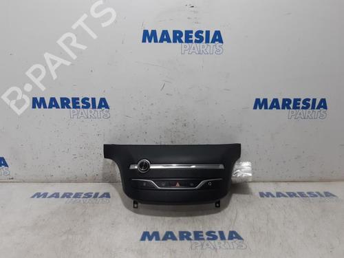 Used Switch PEUGEOT 308 SW II (LC_, LJ_, LR_, LX_, L4_) 1.6 BlueHDi 120 (120 hp) 31510971