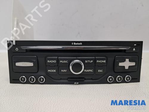 Used Radio PEUGEOT 5008 (0U_, 0E_) 1.6 16V (156 hp) 31632105
