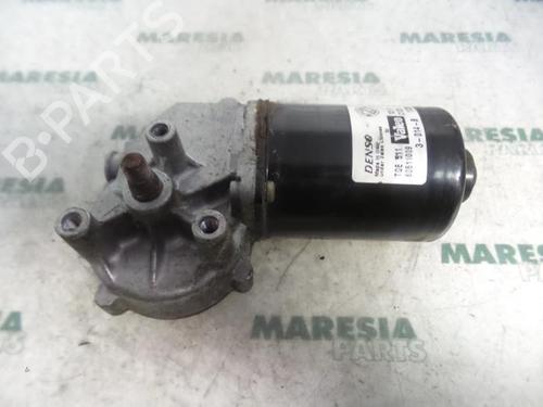 Used Front wiper motor FIAT STILO (192_) 2.4 20V (192_XD1A, 192AXD12) (170 hp) 31535504