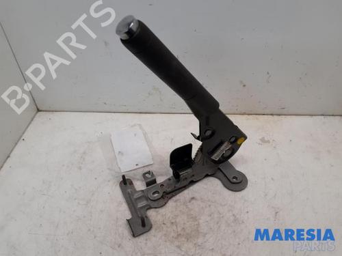 håndbremse PEUGEOT 208 I (CA_, CC_) 1.4 VTi (95 hp) 31531655