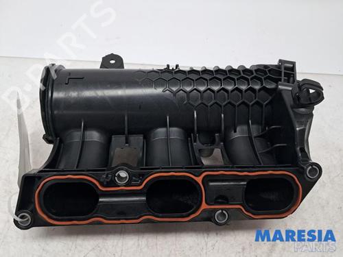 Used Injection rail Injection rail 36872142 36872142
