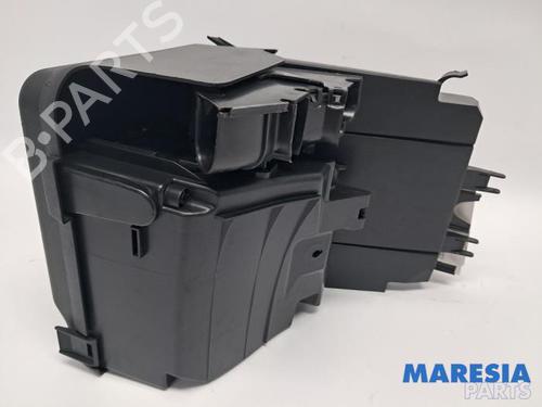 Fuse box PEUGEOT 308 CC (4B_) 1.6 16V | BP37524095E1 - Image 2