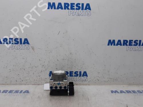 Used ABS pump RENAULT MEGANE IV Grandtour (K9A/M/N_) 1.5 Blue dCi 95 (K9A2) (95 hp) 31484056