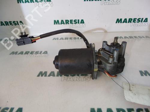 Used Front wiper motor Front wiper motor RENAULT TWINGO I (C06_) 1.2 (C063, C064) (55 hp) 31401847 31401847