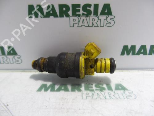Used Injector ALFA ROMEO GTV (916_) 2.0 T.SPARK 16V (916.C2__, 916C2C00) (150 hp) 31462239