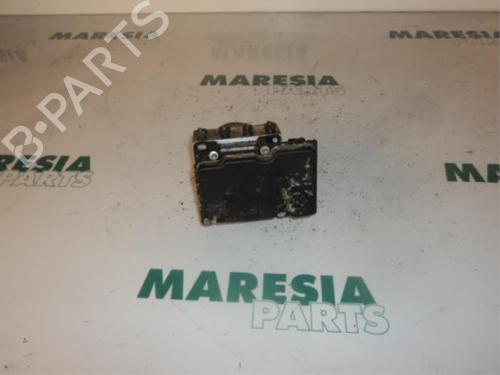 Used ABS pump PEUGEOT 107 (PM_, PN_) 1.0 (68 hp) 31467121