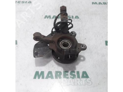 Used Left front steering knuckle RENAULT TWINGO II (CN0_) 1.5 dCi 90 (86 hp) 31474959