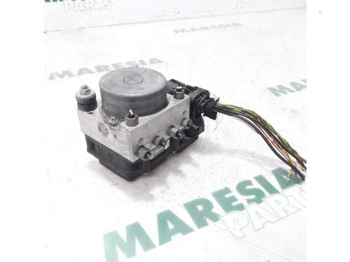 Used ABS pump FIAT GRANDE PUNTO (199_) 1.3 D Multijet (84 hp) 31529645