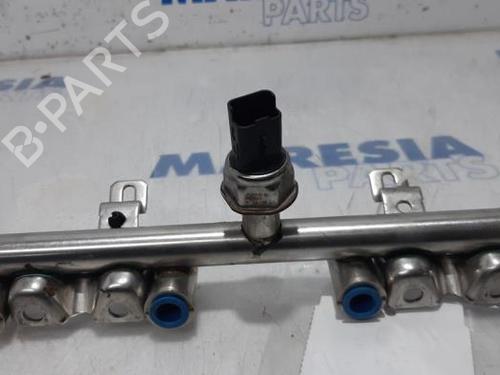 Injection rail CITROËN C5 III (RD_) 1.6 THP 155 (RD5FV8, RD5FNA) | BP31530332M98 - Image 2