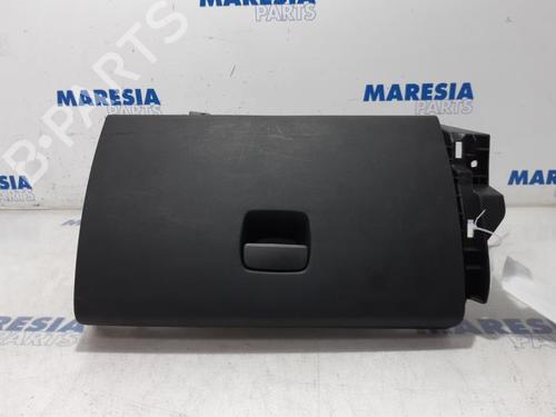 Used Glove box OPEL VIVARO B Van (X82) 1.6 CDTI (05) (90 hp) 31513918