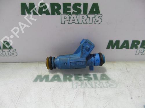 Used Injector FIAT PUNTO (188_) 1.2 16V 80 (188.233, .235, .253, .255, .333, .353, .639,... (80 hp) 31425896