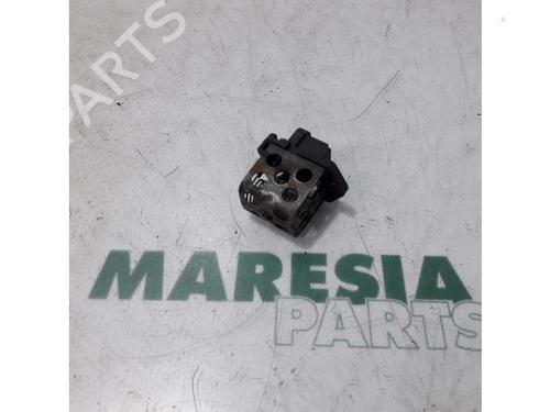 electronic-sensor-renault-grand-scenic-ii-jm01_-2004-2005-2006-2007-2008-2009-31429861 main image