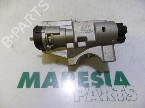 Used Ignition barrel LANCIA THESIS (841_) 2.4 JTD (841AXD1B02) (150 hp) 31451039