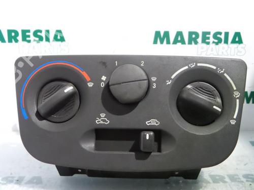 Used Climate control LANCIA Y (840_) 1.1 (840AE) (54 hp) 31490023