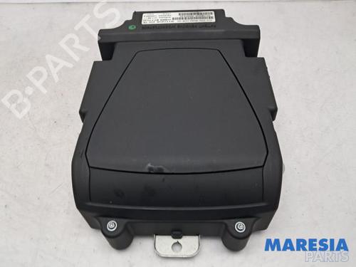 Used Display monitor PEUGEOT 3008 I MPV (0U_) 1.6 THP (156 hp) 31504221