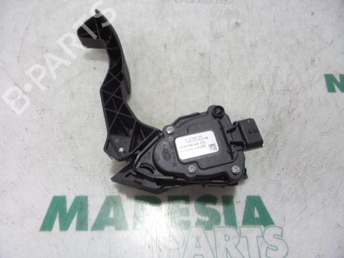 Used Electronic module RENAULT TWINGO III (BCM_, BCA_) 1.0 SCe 70 (71 hp) 31498560
