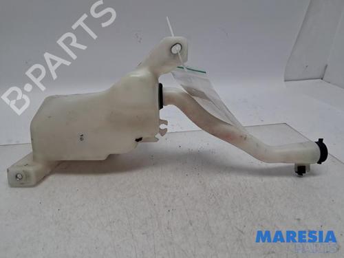 Used Windscreen washer tank ALFA ROMEO GIULIETTA (940_) 1.4 TB (940FXB1A, 940FXB11) (170 hp) 31527250